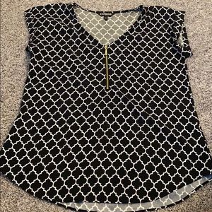Express black/white blouse